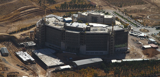 نمای بیرونی بیمارستان از  دید بالا